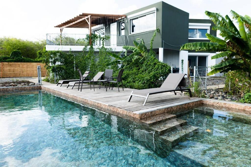 T3 Lumineux Avec Vue Exceptionnelle Et Piscine Oasis De Nature Et Serenite Petit-Canal 外观 照片